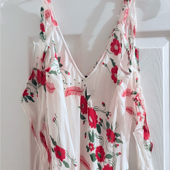 Floral V-Neck Cascading Dress - Picture 4 of 5